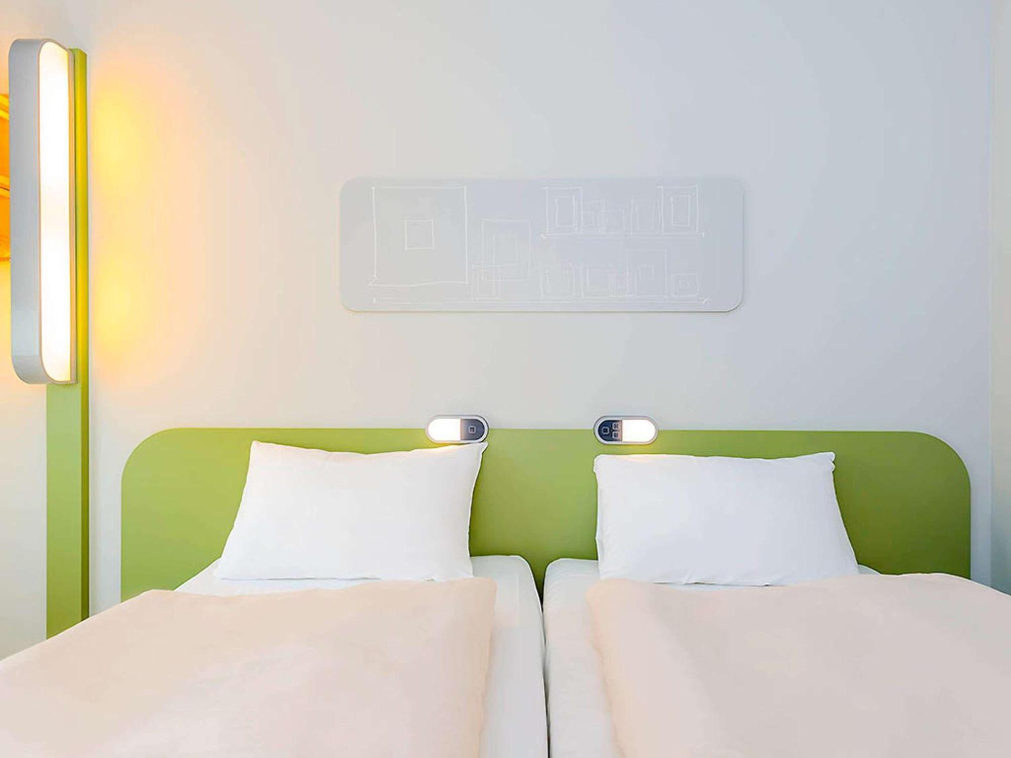 Ibis Budget Frankfurt City Ost Frankfurt pe Main Exterior foto