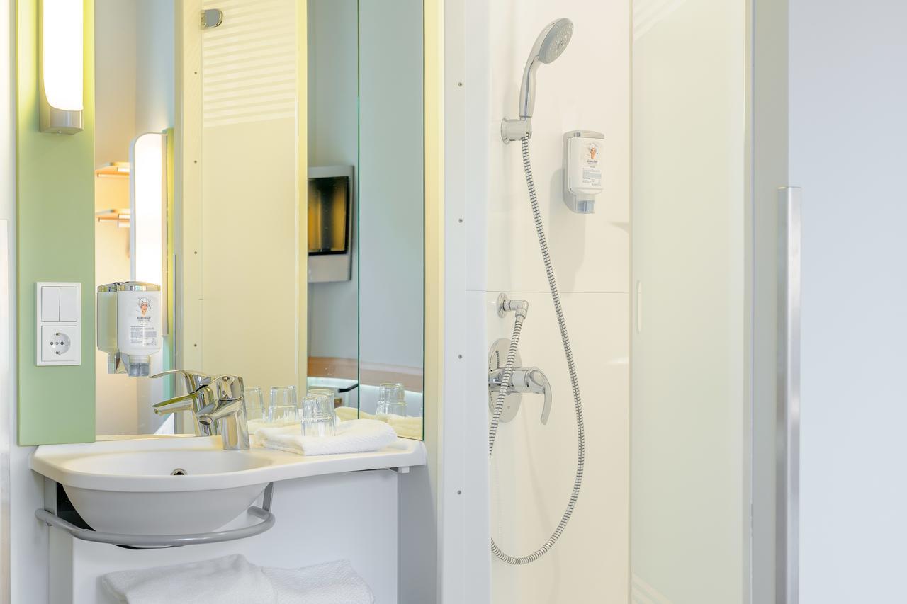 Ibis Budget Frankfurt City Ost Frankfurt pe Main Exterior foto